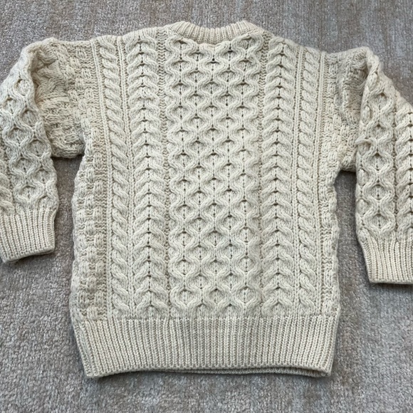 YOUTH CARRAIGDONN CREAM ARAN 100% MERINO WOOL SWEATER, SIZE MEDIUM - Picture 5 of 5